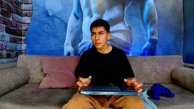 Aron pulse online show from February 18, 1:29 pm