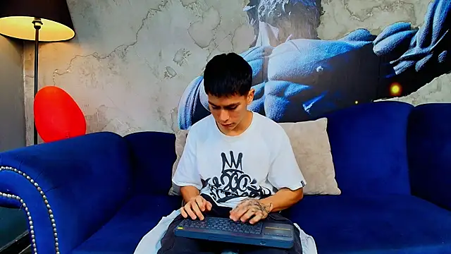 Aron pulse online show from February 20, 1:33 pm