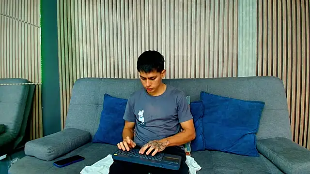 Aron pulse online show from February 24, 1:09 pm