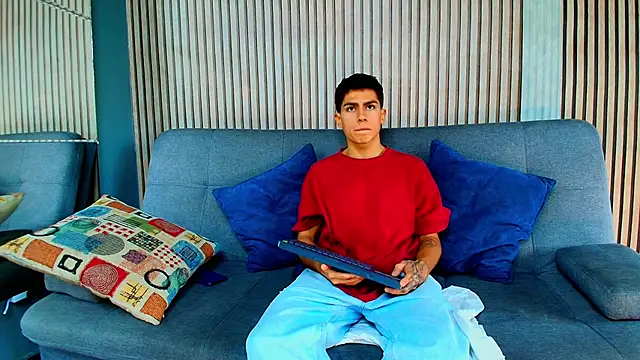 Aron pulse online show from February 26, 1:32 pm