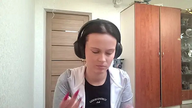 Solareclipsis online show from February 9, 2:43 pm