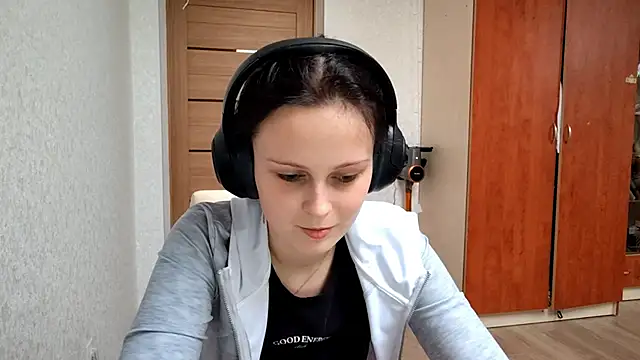 Solareclipsis online show from February 11, 2:44 pm