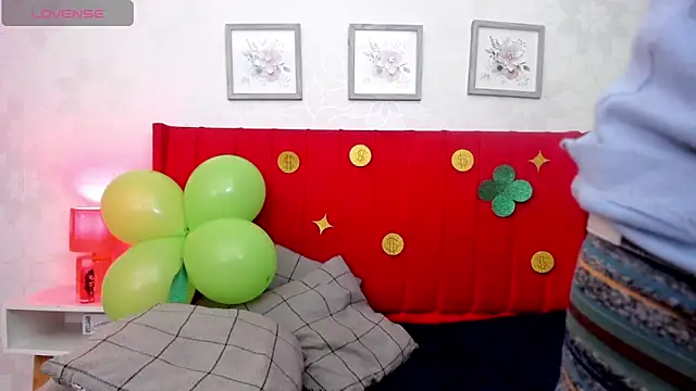 arlequiin  online show from March 18, 4:04 am