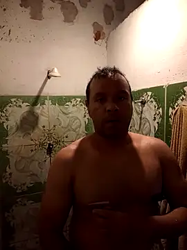 Snapshot of Sthriga chatting on March 25, 8:20 am Sthriga online show from March 25, 8:20 am