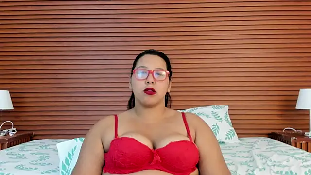 Snapshot of DeepandCurvy chatting on May 17, 3:04 am DeepandCurvy online show from May 17, 3:04 am