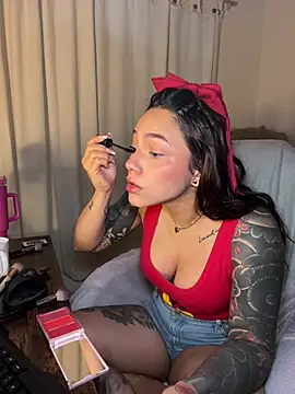 Snapshot of Victoria-swan chatting on March 20, 12:43 pm Victoria-swan online show from March 20, 12:43 pm