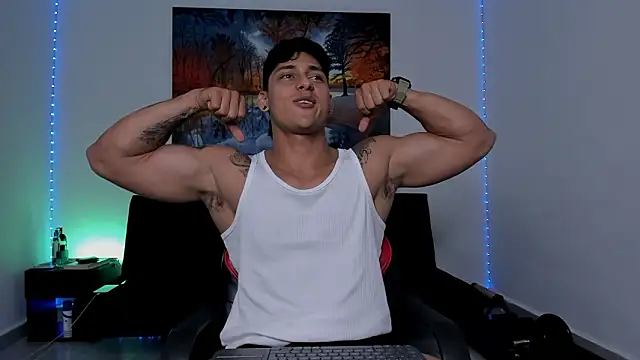 ryanwhite3 online show from February 2, 10:41 pm