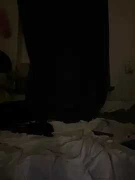 Snapshot of nikkiuk chatting on February 16, 3:13 am nikkiuk online show from February 16, 3:13 am