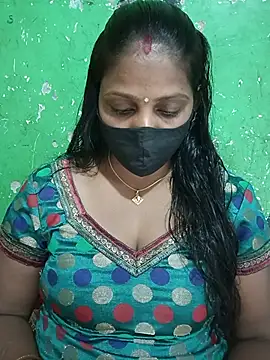 Snapshot of Parul-009 chatting on May 11, 6:52 am Parul-009 online show from May 11, 6:52 am