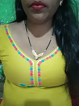 Snapshot of Parul-009 chatting on May 17, 6:55 am Parul-009 online show from May 17, 6:55 am
