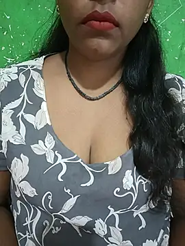 Snapshot of Parul-009 chatting on May 19, 4:30 am Parul-009 online show from May 19, 4:30 am