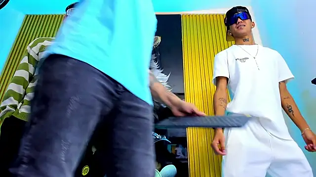 Snapshot of the_gods_of_Olympus chatting on February 7, 6:39 am the gods of Olympus online show from February 7, 6:39 am