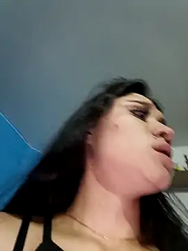 Snapshot of CelesteeRosee chatting on April 7, 12:22 am CelesteeRosee online show from April 7, 12:22 am