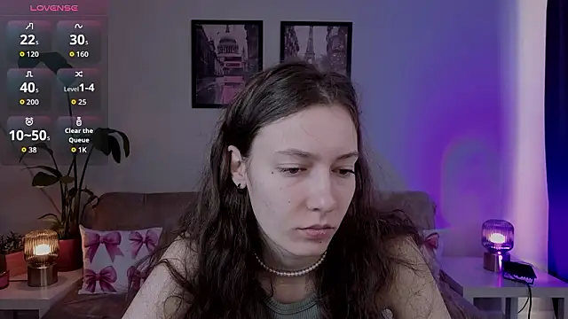 VioletaBloom online show from February 1, 7:07 am