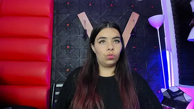 Snapshot of liany_taylor chatting on February 4, 2:28 am liany taylor online show from February 4, 2:28 am