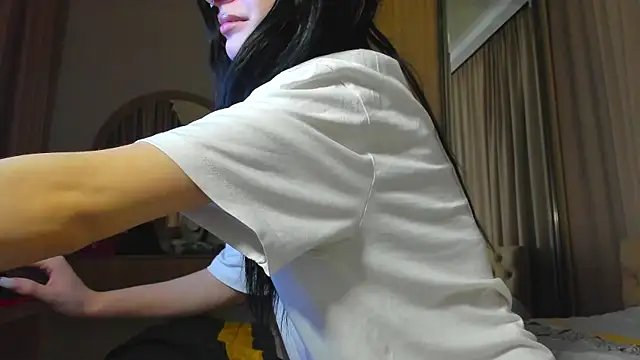 Lesyalisss online show from May 14, 10:38 pm