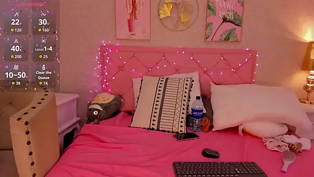 dolly kitter online show from May 14, 11:44 pm