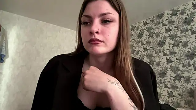 JackiStrum online show from April 14, 10:54 am