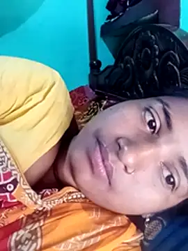 Snapshot of Your_deshibhabi25years chatting on March 7, 5:04 am Your deshibhabi25years online show from March 7, 5:04 am