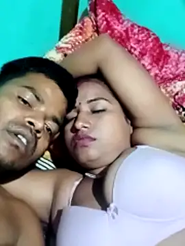 Snapshot of Your_deshibhabi25years chatting on March 10, 8:14 pm Your deshibhabi25years online show from March 10, 8:14 pm