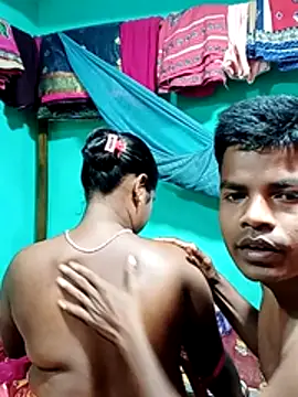 Snapshot of Your_deshibhabi25years chatting on March 15, 1:50 pm Your deshibhabi25years online show from March 15, 1:50 pm