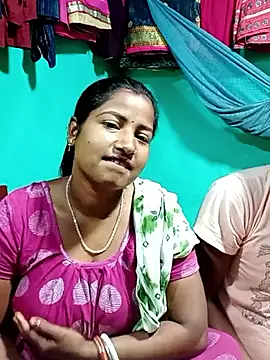 Snapshot of Your_deshibhabi25years chatting on March 16, 10:47 pm Your deshibhabi25years online show from March 16, 10:47 pm