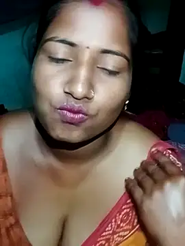 Snapshot of Your_deshibhabi25years chatting on March 21, 1:48 pm Your deshibhabi25years online show from March 21, 1:48 pm