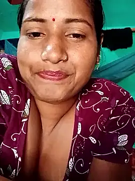 Snapshot of Your_deshibhabi25years chatting on March 23, 5:44 am Your deshibhabi25years online show from March 23, 5:44 am