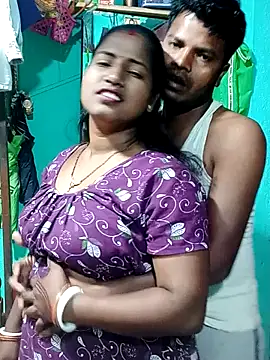 Snapshot of Your_deshibhabi25years chatting on April 1, 9:43 am Your deshibhabi25years online show from April 1, 9:43 am