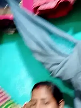 Snapshot of Your_deshibhabi25years chatting on April 5, 12:24 pm Your deshibhabi25years online show from April 5, 12:24 pm