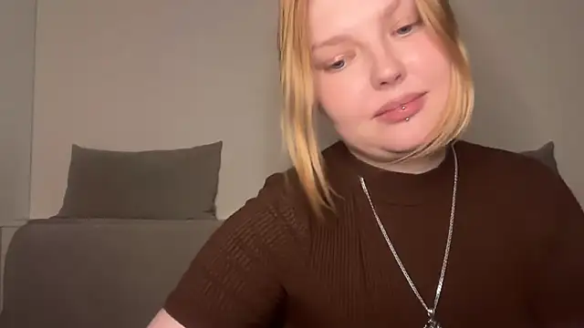 Ophelia Ritz online show from May 7, 10:59 pm