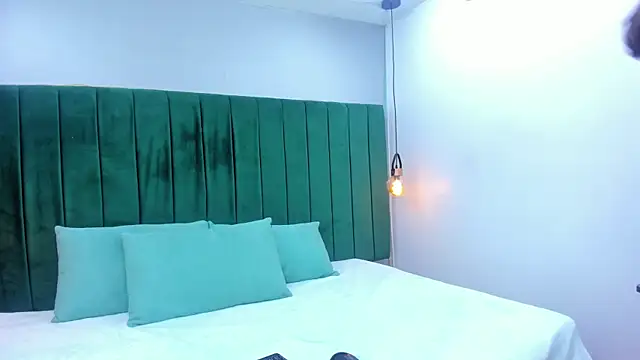 Snapshot of Amber-Horney chatting on April 1, 1:34 pm Amber-Horney online show from April 1, 1:34 pm