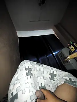 Snapshot of chocolatesboy143 chatting on February 22, 4:16 pm chocolatesboy143 online show from February 22, 4:16 pm