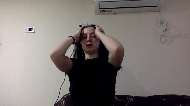 Snapshot of aixablackk chatting on June 22, 9:23 pm aixablackk online show from June 22, 9:23 pm
