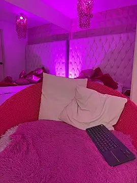 Kitty madness online show from February 19, 8:27 pm