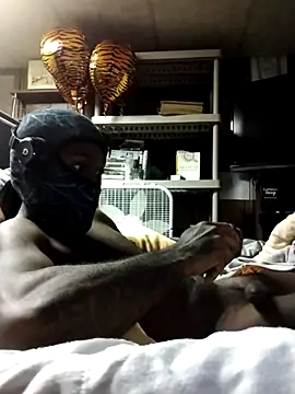 Snapshot of ProveYourLoyalty2 chatting on March 29, 6:35 am ProveYourLoyalty2 online show from March 29, 6:35 am