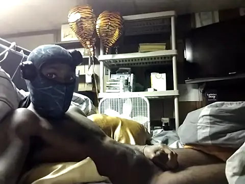 Snapshot of ProveYourLoyalty2 chatting on March 31, 7:53 am ProveYourLoyalty2 online show from March 31, 7:53 am