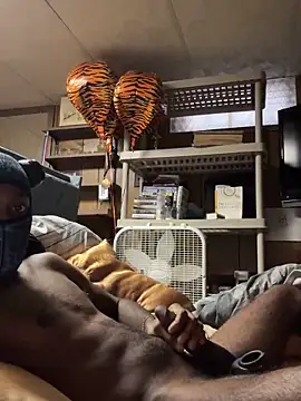 Snapshot of ProveYourLoyalty2 chatting on April 2, 12:36 pm ProveYourLoyalty2 online show from April 2, 12:36 pm