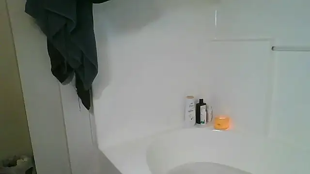 Snapshot of harleycakess chatting on March 12, 10:38 pm harleycakess online show from March 12, 10:38 pm