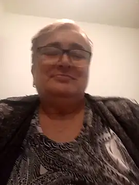 Snapshot of SusanStar874 chatting on March 27, 4:18 pm SusanStar874 online show from March 27, 4:18 pm