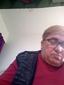 Snapshot of SusanStar874 chatting on April 3, 10:35 am SusanStar874 online show from April 3, 10:35 am