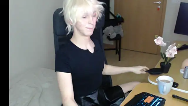 Snapshot of Pearl_Inferno chatting on February 7, 6:11 pm Pearl Inferno online show from February 7, 6:11 pm