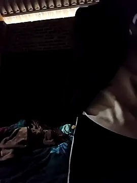 Snapshot of Suka-222 chatting on February 4, 2:39 am Suka-222 online show from February 4, 2:39 am