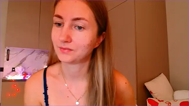 BluueSilk online show from December 3, 8:23 am