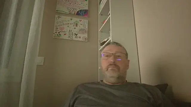 doudou310 online show from February 6, 5:34 am