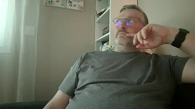 doudou310 online show from March 20, 5:40 pm