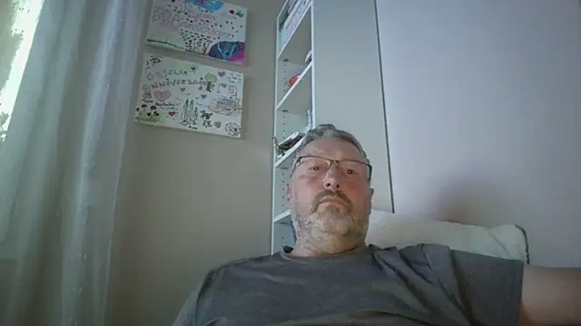 doudou310 online show from May 14, 3:57 am