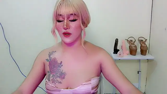 ChloeAsian online show from May 5, 1:41 pm