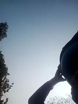 Snapshot of Juhi_Chanwla chatting on February 13, 4:41 am Juhi Chanwla online show from February 13, 4:41 am