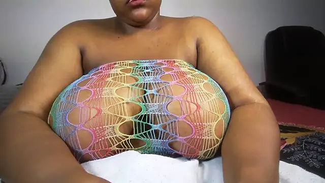 Snapshot of Suger-Boobs chatting on May 16, 6:17 pm Suger-Boobs online show from May 16, 6:17 pm